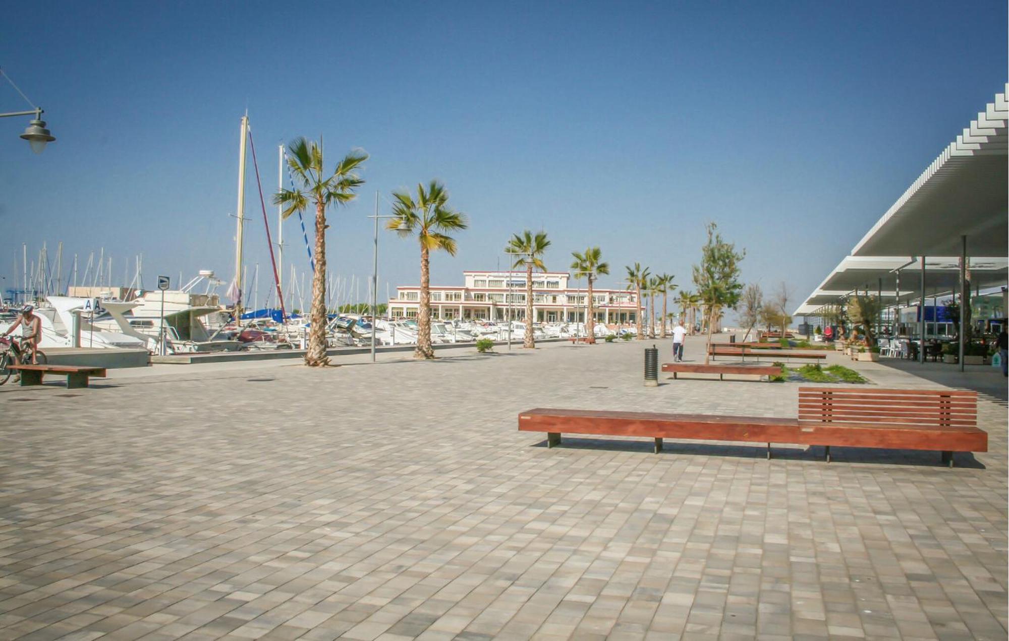 Amazing Apartment In Santa Pola Bagian luar foto