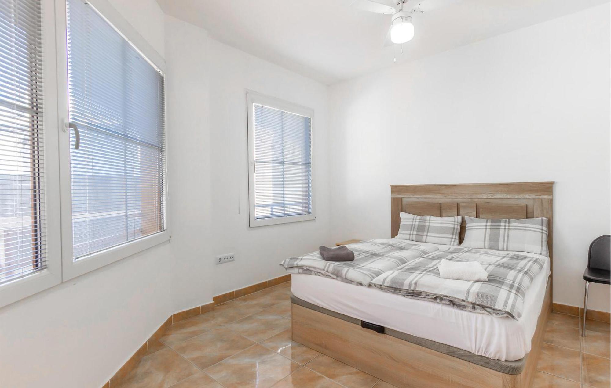 Amazing Apartment In Santa Pola Bagian luar foto